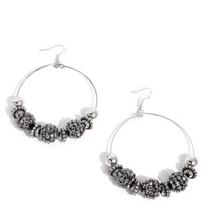 Brand new paparazzi earrings